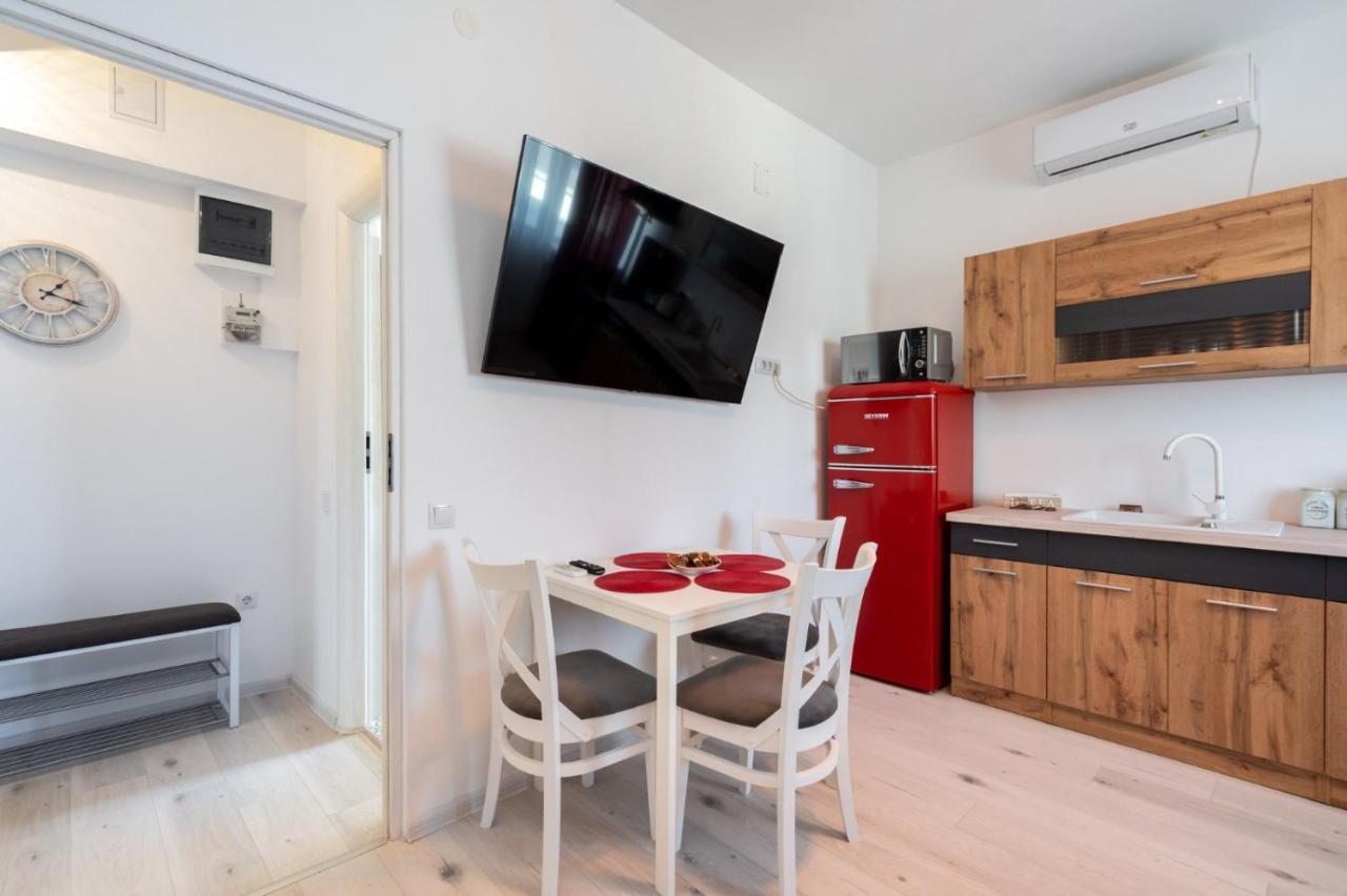 Spacious And Cozy Apartment In Central بوخارست المظهر الخارجي الصورة