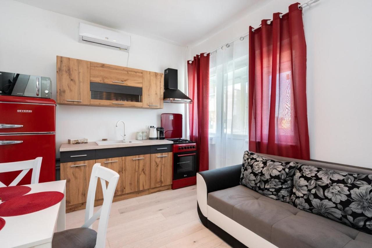 Spacious And Cozy Apartment In Central بوخارست المظهر الخارجي الصورة