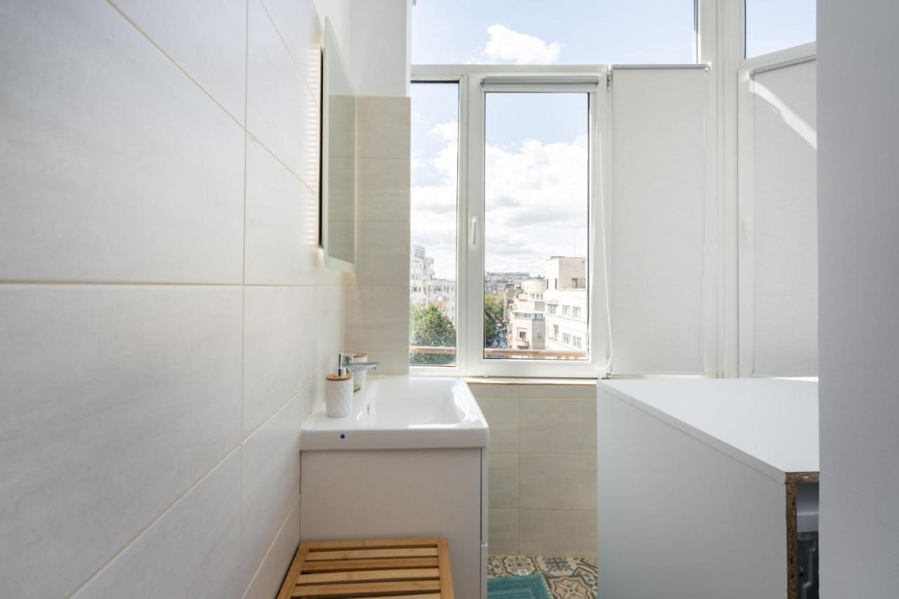 Spacious And Cozy Apartment In Central بوخارست المظهر الخارجي الصورة