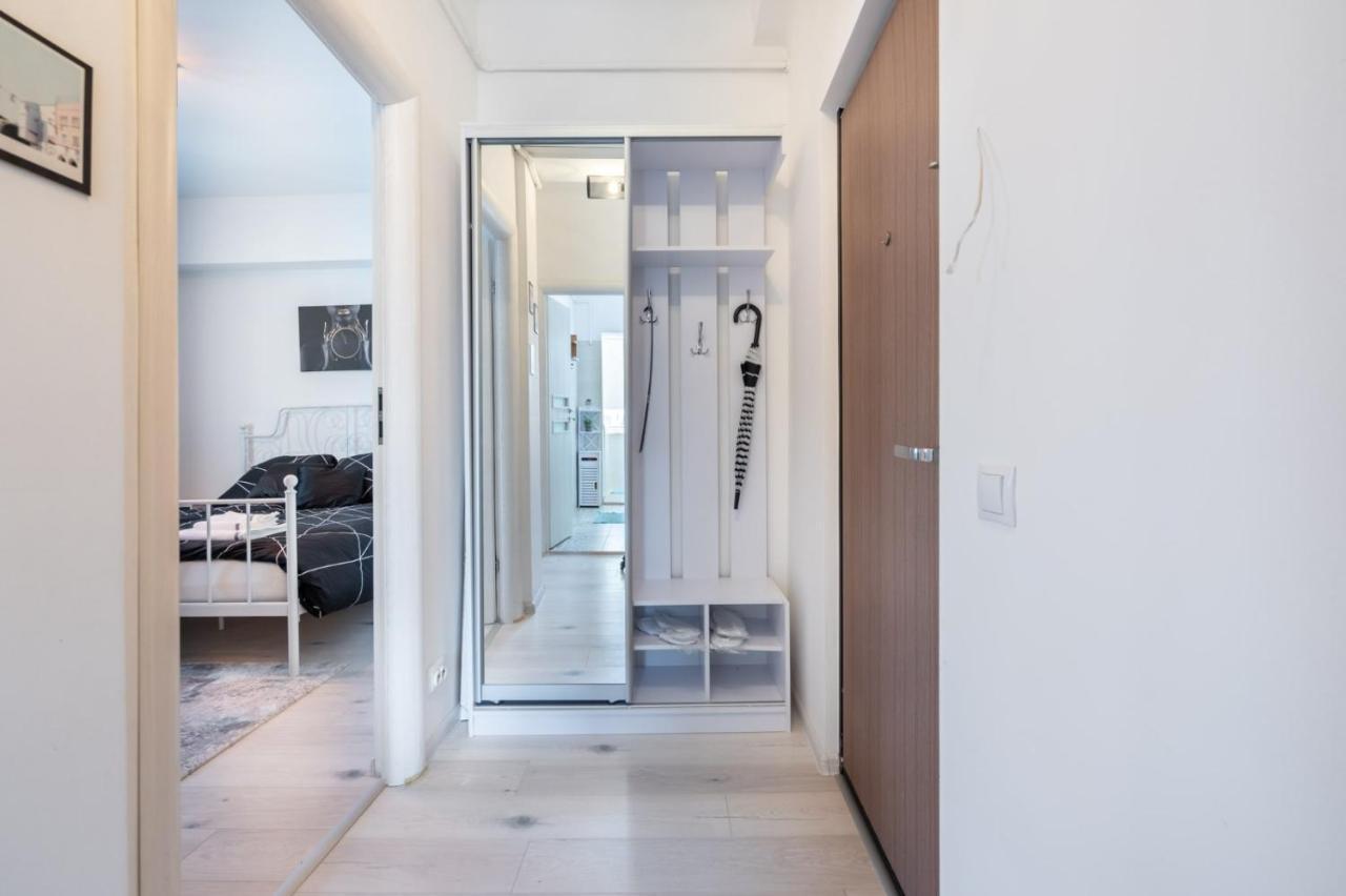 Spacious And Cozy Apartment In Central بوخارست المظهر الخارجي الصورة